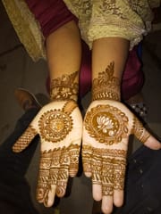 Mehndi Services at your doorstep