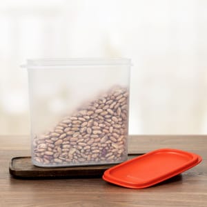 Tupperware Smart Lentils Saver 1.7 litre container , kitchen Accesories .