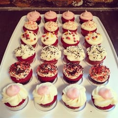 Red Velvet Cheese Cup Cakes 9 (Pack of 6) for Kids,Birthday Party,Special Occassion,Party & Event