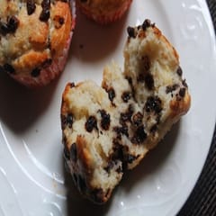 Vanilla/chocolate with Chips Muffins 9 (Pack of 6) for Kids,Birthday Party,Special Occassion,Party & Event