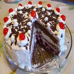 Classic Black Forest cake For Any Occasion,Party & Events Celebration