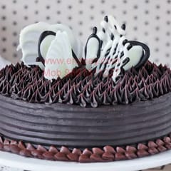 Chocolate Fudge Egg Less Round Shape Cake For Any Occasion,Party & Events Celebration