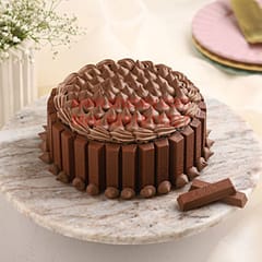 Choco Kit-Kat Egg Less Round Shape Cake For Any Occasion,Party & Events Celebration