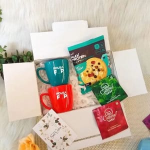 "Mul-tea colour cup box"-Two different  colours unbreakable tea cups,two tea sachets,cookies ,a greeting card For Festive gift