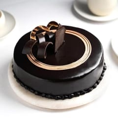 Royal Chocolate truffle Cake(Design as per availability)