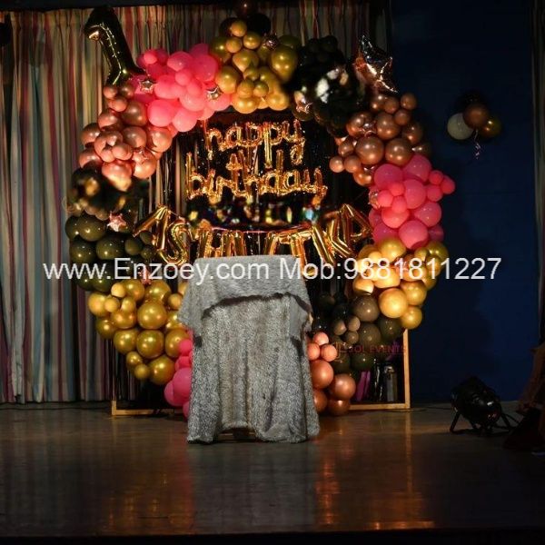 Multicolor ring decoration
